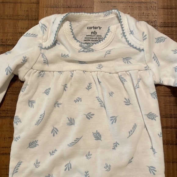 Newborn size Carters sleep sacks - Picture 2 of 3